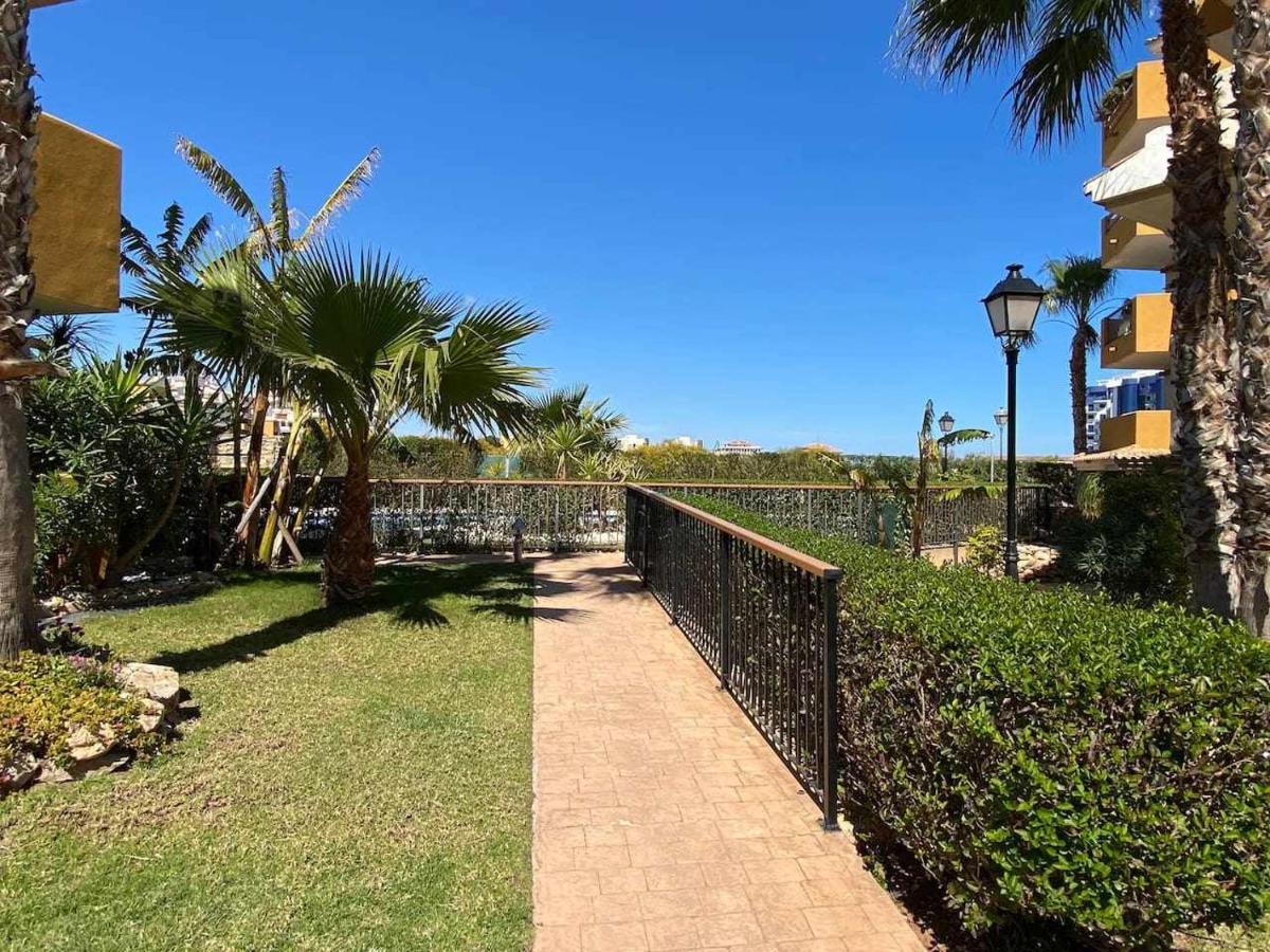 Acogedor Apartamento Al Lado De La Playa Alicante Exteriör bild