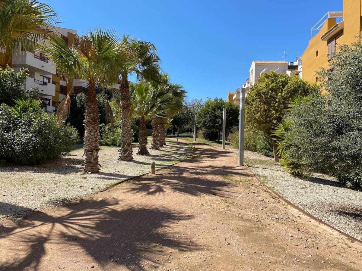 Acogedor Apartamento Al Lado De La Playa Alicante Exteriör bild